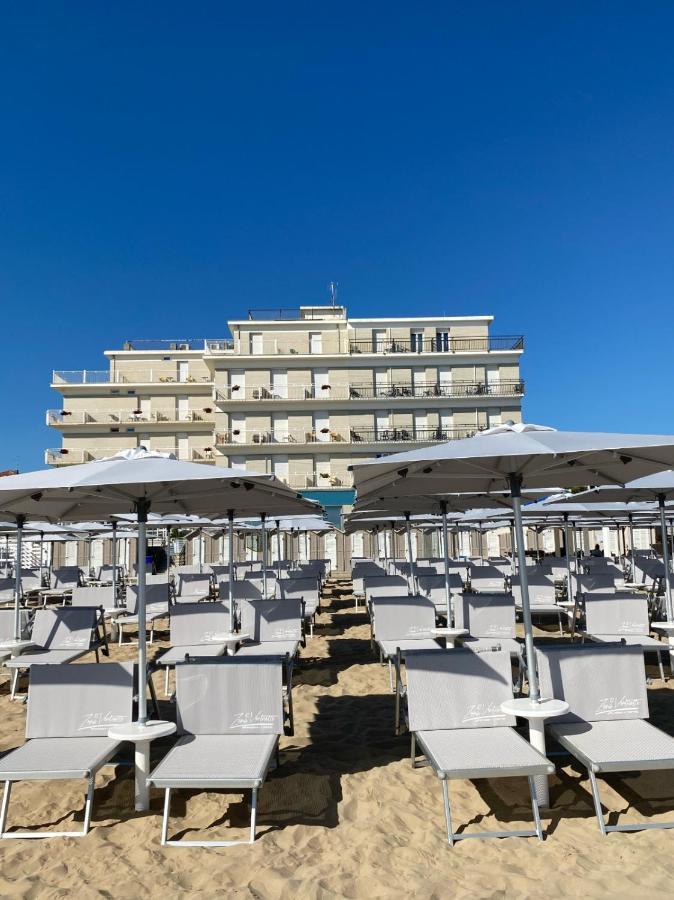 Hotel Flying Pesaro Kültér fotó