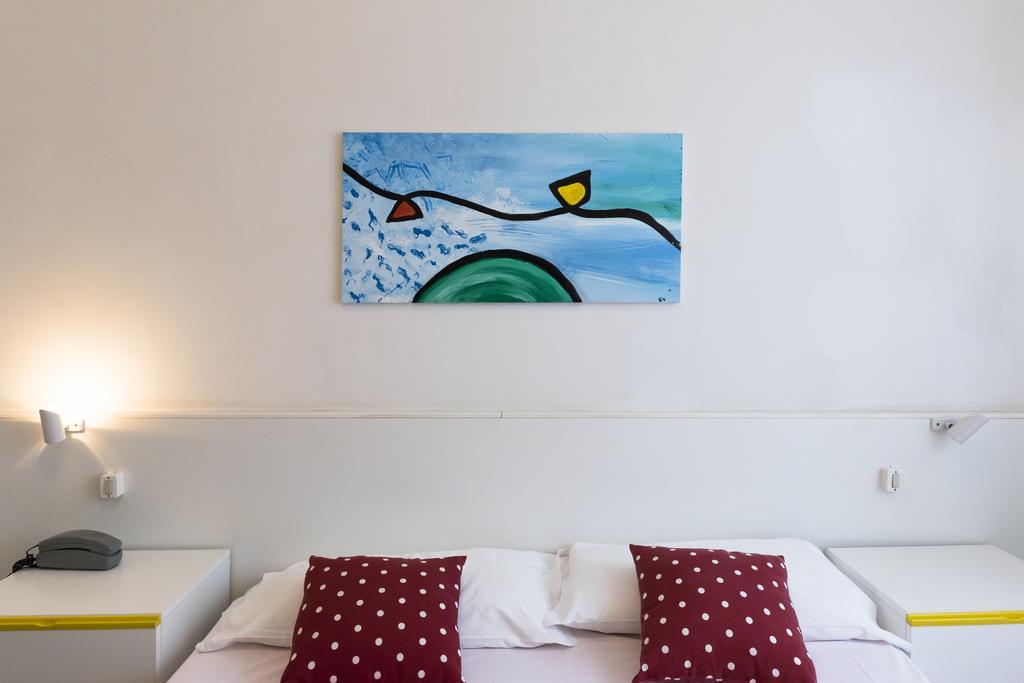 Hotel Flying Pesaro Kültér fotó